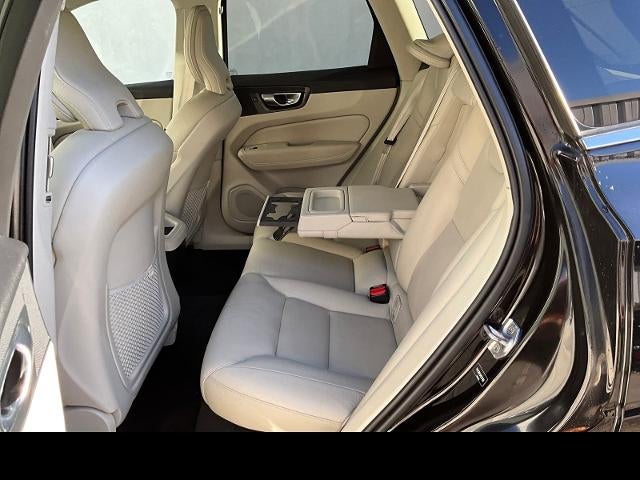 2021 Volvo XC60 Momentum