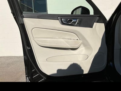 2021 Volvo XC60 Momentum