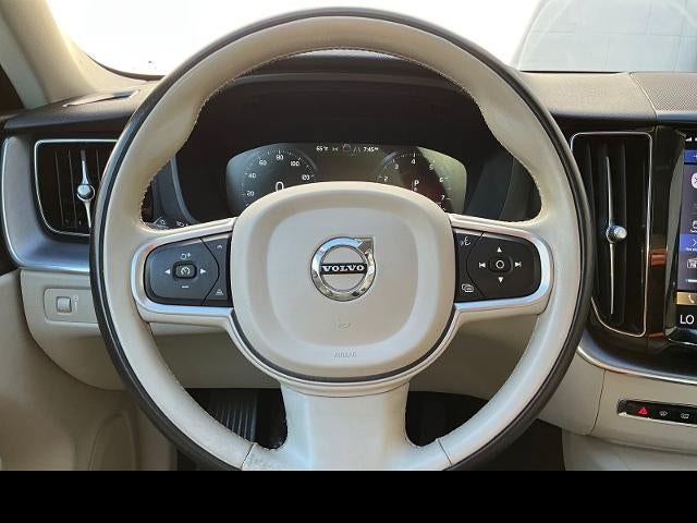 2021 Volvo XC60 Momentum