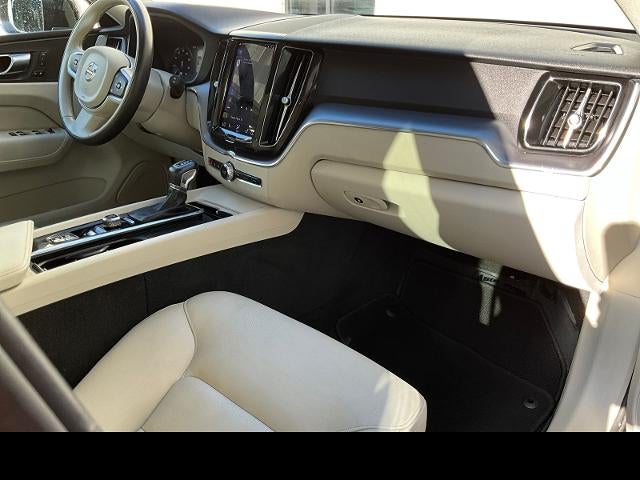 2021 Volvo XC60 Momentum