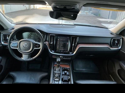 2020 Volvo V60 Cross Country Base