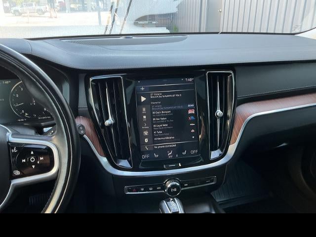 2020 Volvo V60 Cross Country Base