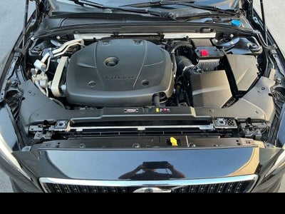 2020 Volvo V60 Cross Country Base