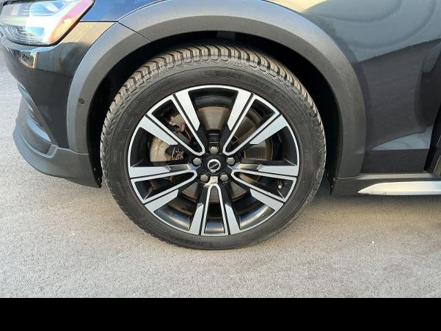 2020 Volvo V60 Cross Country Base