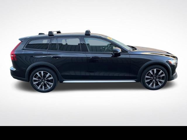 2020 Volvo V60 Cross Country Base