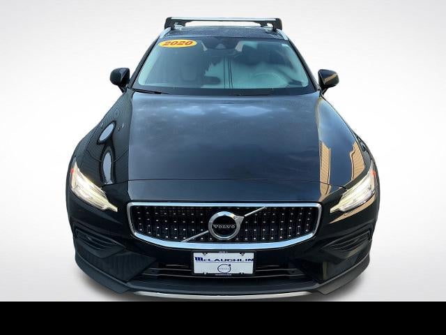 2020 Volvo V60 Cross Country Base
