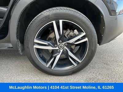 2019 Volvo XC40 Momentum