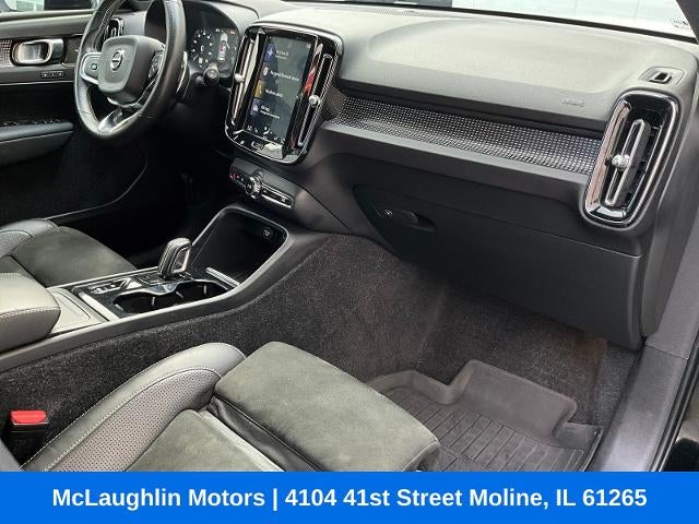 2019 Volvo XC40 Momentum