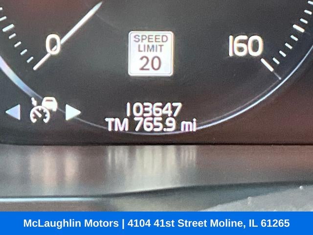 2017 Volvo XC90 Momentum