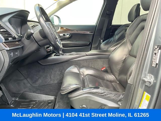 2017 Volvo XC90 Momentum