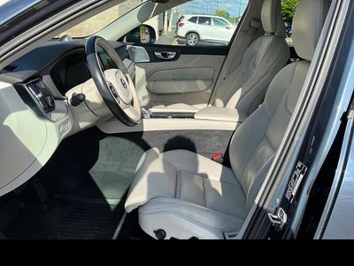 2021 Volvo XC60 Inscription Expression