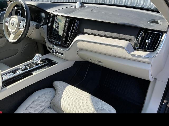 2021 Volvo XC60 Inscription Expression