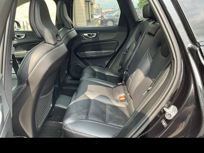 2024 Volvo XC60 Recharge Plug-In Hyb Ultimate Dark Theme