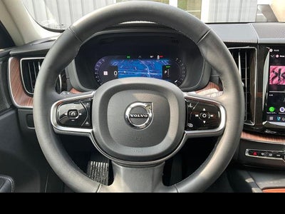 2024 Volvo XC60 Recharge Plug-In Hyb Ultimate Dark Theme