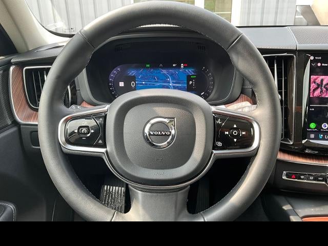 2024 Volvo XC60 Recharge Plug-In Hyb Ultimate Dark Theme