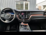 2024 Volvo XC60 Recharge Plug-In Hyb Ultimate Dark Theme