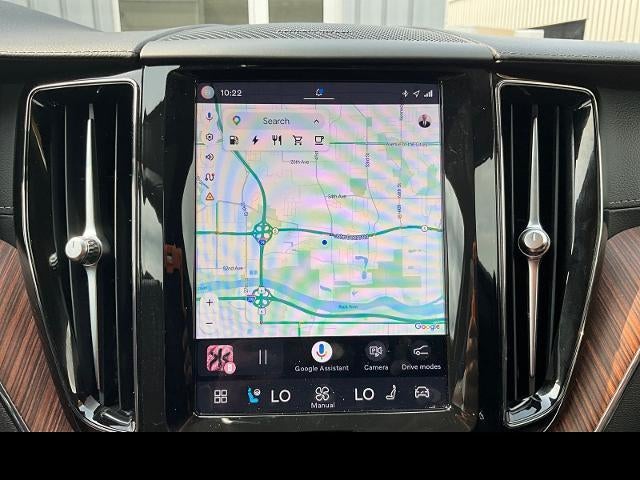 2024 Volvo XC60 Recharge Plug-In Hyb Ultimate Dark Theme