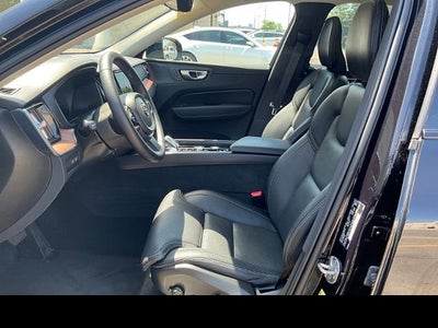 2023 Volvo XC60 Recharge Plug-In Hyb Ultimate Dark Theme