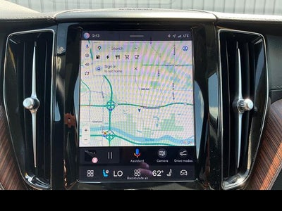 2023 Volvo XC60 Recharge Plug-In Hyb Ultimate Dark Theme
