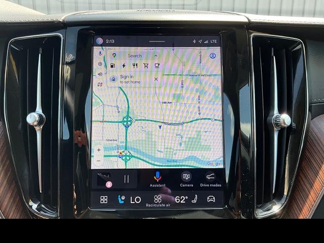 2023 Volvo XC60 Recharge Plug-In Hyb Ultimate Dark Theme