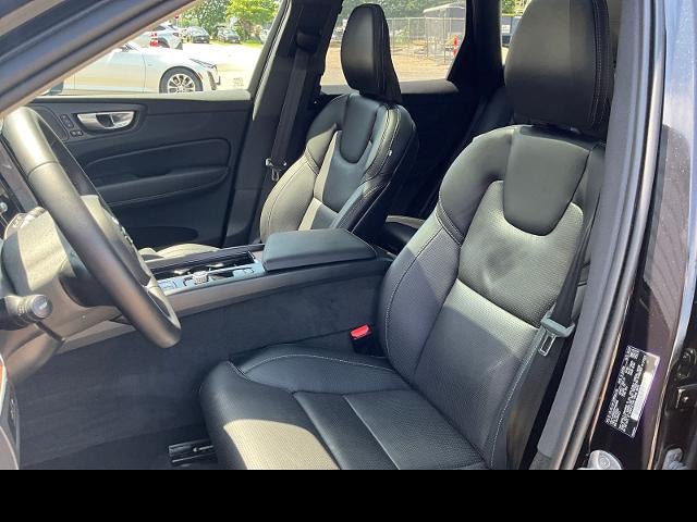2023 Volvo XC60 Recharge Plug-In Hyb Ultimate Dark Theme