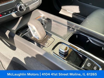 2022 Volvo XC60 Recharge Plug-In Hyb Inscription Expression