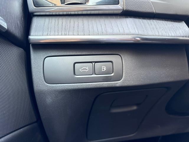 2025 Volvo XC90 Plug-In Hybrid Ultra