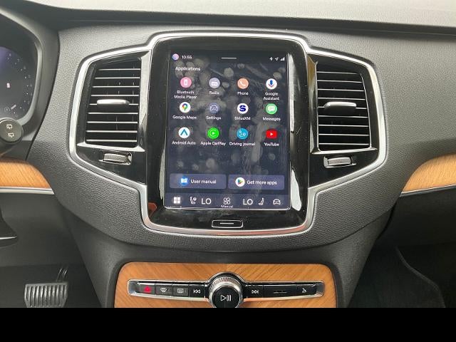 2023 Volvo XC90 Plus