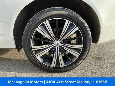 2023 Volvo XC60 Ultimate Bright Theme