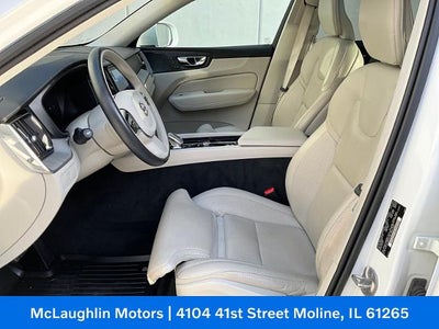 2023 Volvo XC60 Ultimate Bright Theme