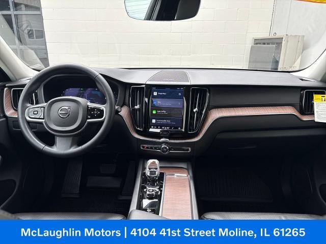 2023 Volvo XC60 Ultimate Bright Theme