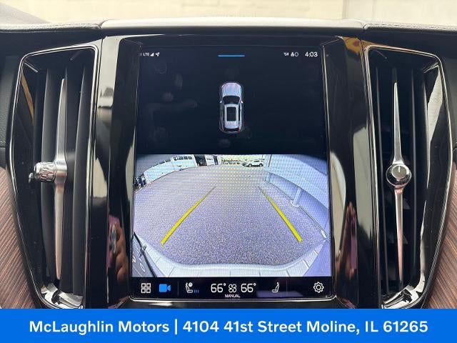 2023 Volvo XC60 Ultimate Bright Theme