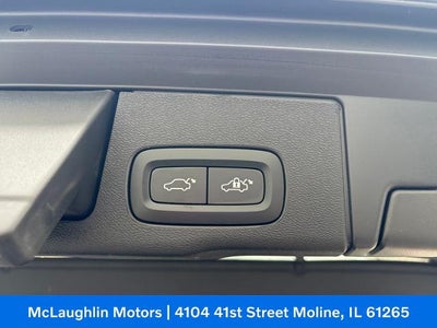 2023 Volvo XC60 Ultimate Bright Theme