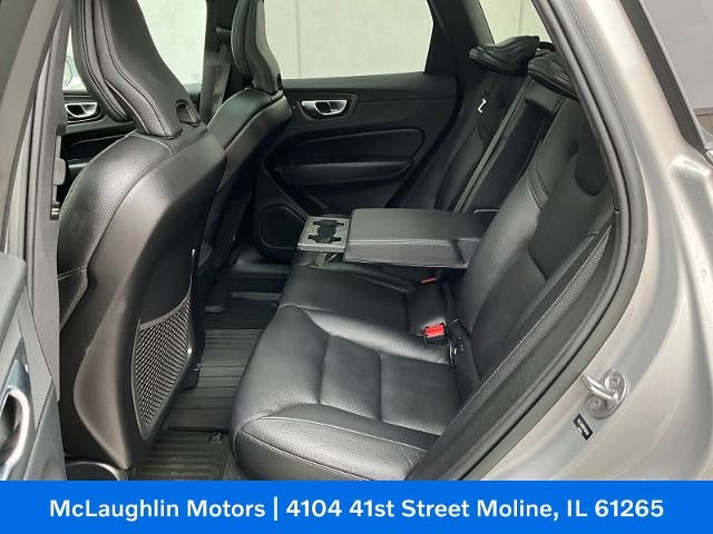 2023 Volvo XC60 Plus Bright Theme