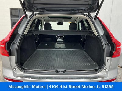 2023 Volvo XC60 Plus Bright Theme