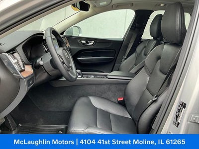 2023 Volvo XC60 Plus Bright Theme