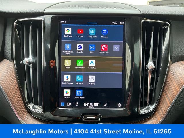 2023 Volvo XC60 Plus Bright Theme