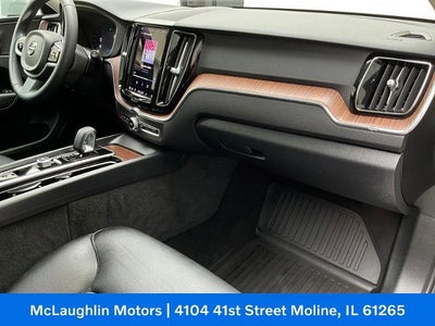2023 Volvo XC60 Plus Bright Theme