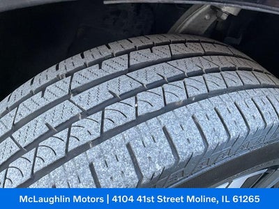 2023 Volvo XC60 Plus Dark Theme