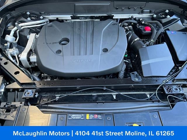 2023 Volvo XC60 Plus Dark Theme