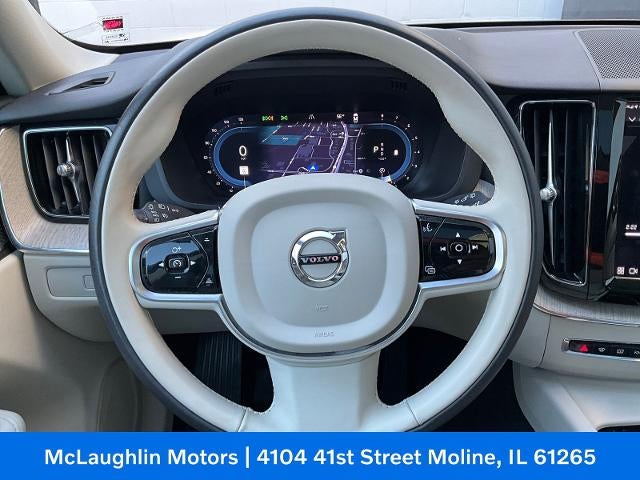 2023 Volvo XC60 Plus Dark Theme