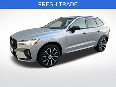 2023 Volvo XC60 Plus Dark Theme