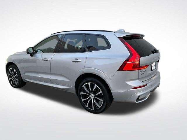 2023 Volvo XC60 Plus Dark Theme