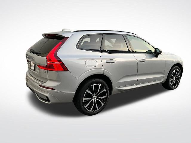 2023 Volvo XC60 Plus Dark Theme
