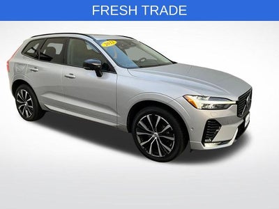 2023 Volvo XC60 Plus Dark Theme
