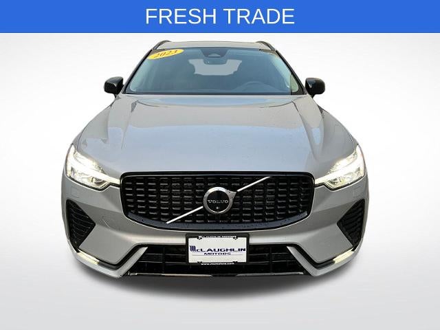 2023 Volvo XC60 Plus Dark Theme