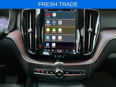 2023 Volvo XC60 Plus Dark Theme
