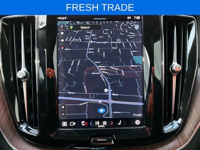 2023 Volvo XC60 Plus Dark Theme