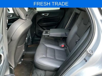 2023 Volvo XC60 Plus Dark Theme