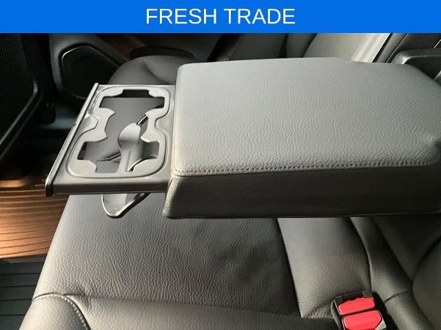 2023 Volvo XC60 Plus Dark Theme